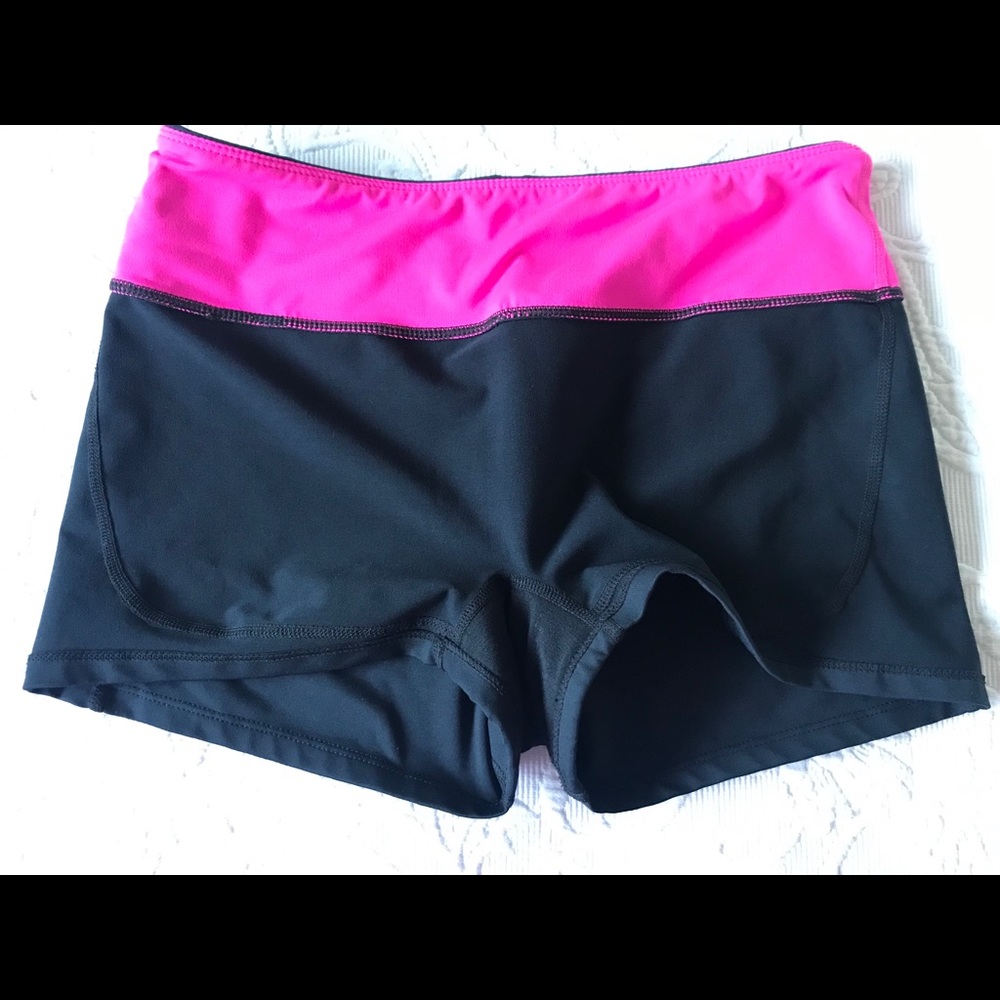 Asics motion dry shorts, size M